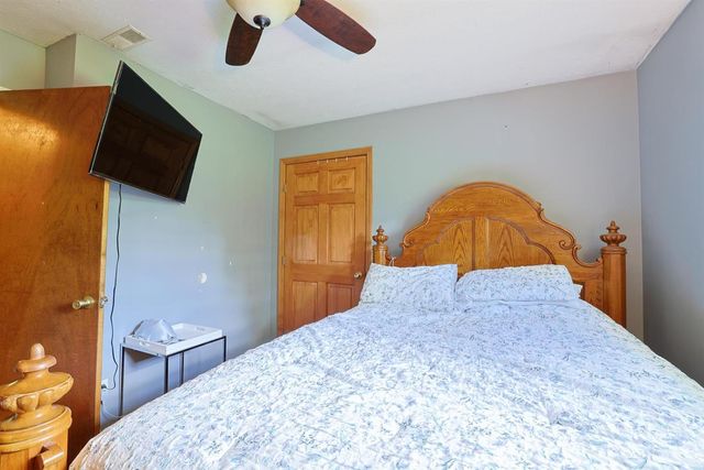 2715 St Rt 232, Bethel, OH 45106
