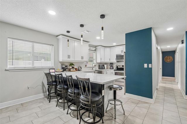 1129 4TH AVENUE W, Palmetto, FL 34221