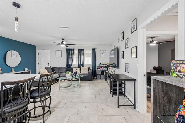 1129 4TH AVENUE W, Palmetto, FL 34221