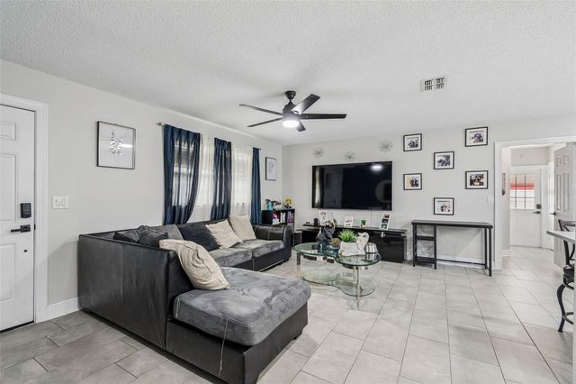 1129 4TH AVENUE W, Palmetto, FL 34221