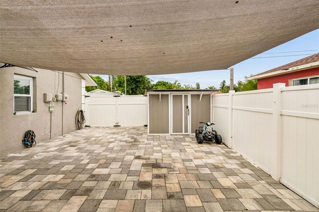 1129 4TH AVENUE W, Palmetto, FL 34221