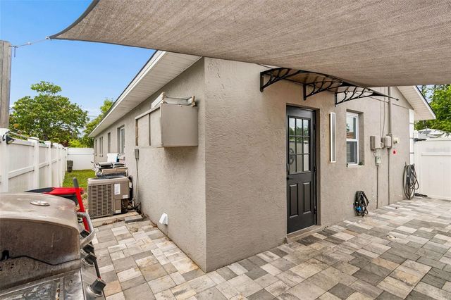 1129 4TH AVENUE W, Palmetto, FL 34221