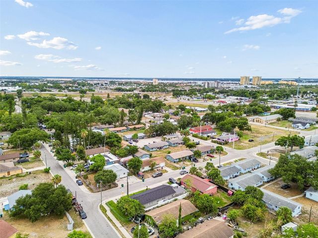 1129 4TH AVENUE W, Palmetto, FL 34221