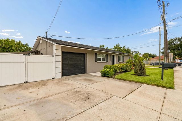 1129 4TH AVENUE W, Palmetto, FL 34221