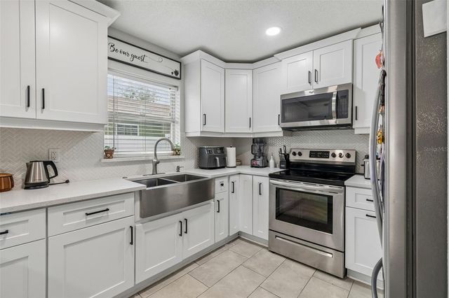 1129 4TH AVENUE W, Palmetto, FL 34221