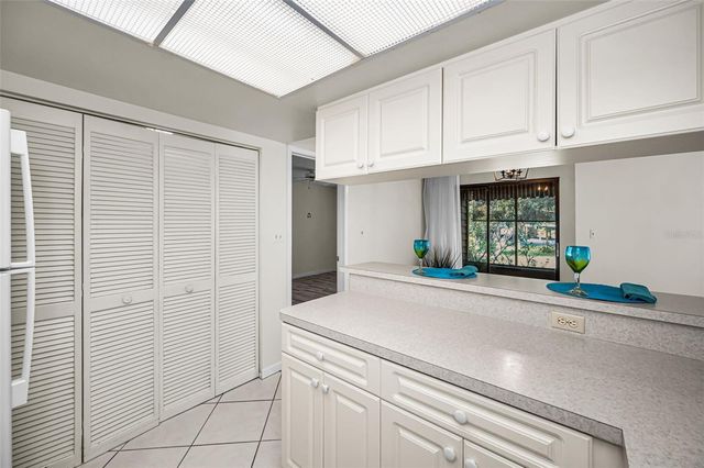 2205 LENNOX ROAD E 2205, Palm Harbor, FL 34683