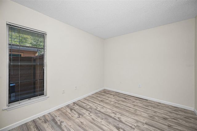 2205 LENNOX ROAD E 2205, Palm Harbor, FL 34683