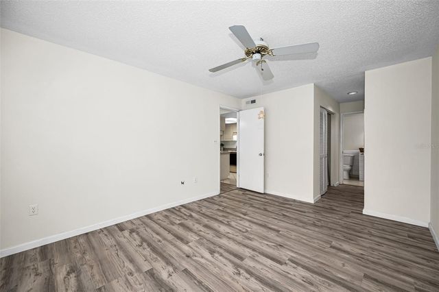 2205 LENNOX ROAD E 2205, Palm Harbor, FL 34683