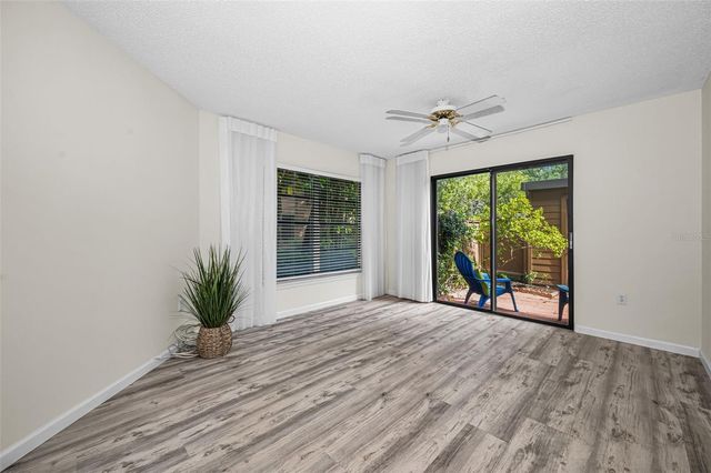 2205 LENNOX ROAD E 2205, Palm Harbor, FL 34683
