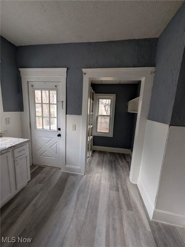 2125 W 81st Street, Cleveland, OH 44102