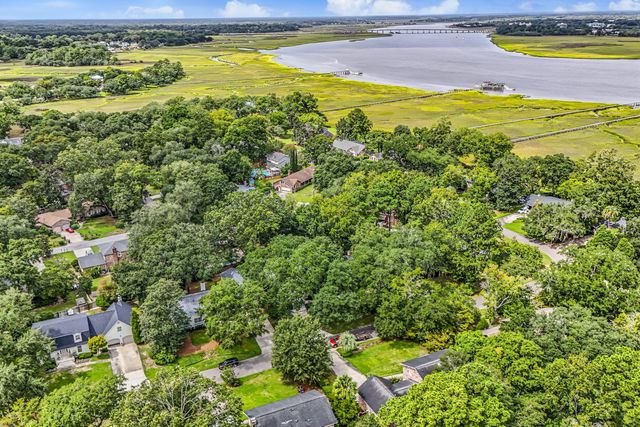 1391 Parkshore Drive, Charleston, SC 29407
