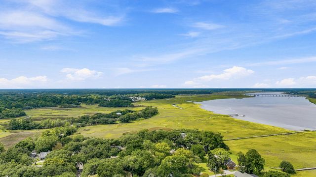 1391 Parkshore Drive, Charleston, SC 29407
