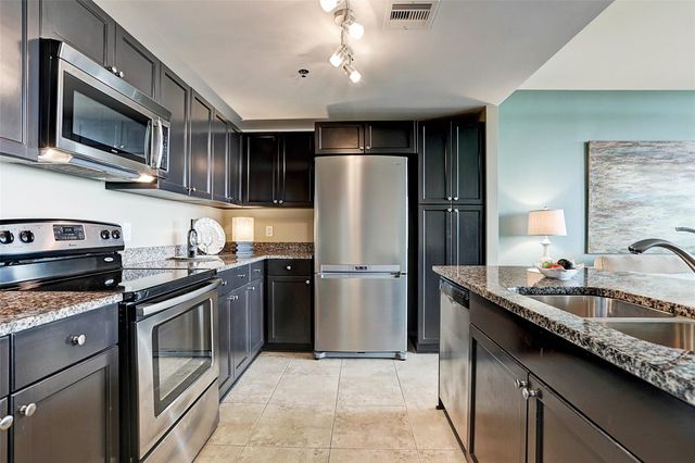 801 E Beach Drive TW0600, Galveston, TX 77550