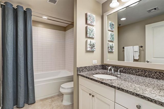 801 E Beach Drive TW0600, Galveston, TX 77550