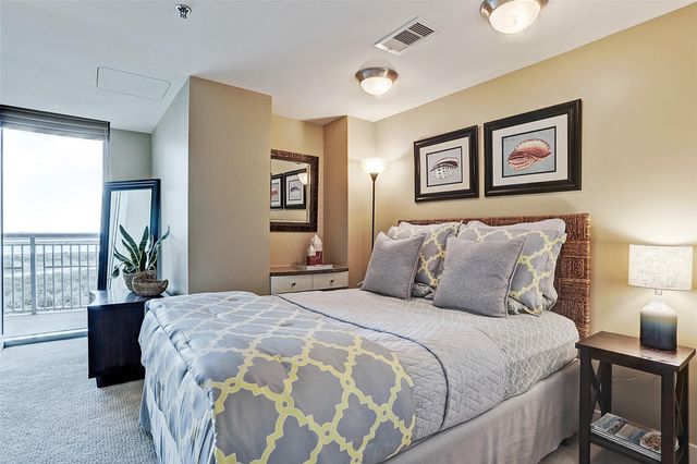 801 E Beach Drive TW0600, Galveston, TX 77550