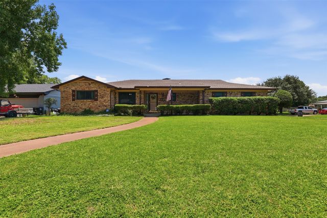 1117 Sheridan Lane, Cleburne, TX 76033