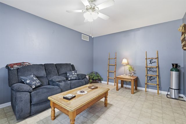 1117 Sheridan Lane, Cleburne, TX 76033