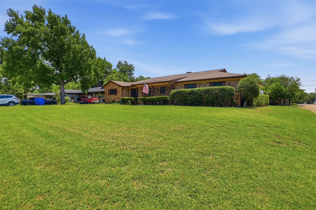 1117 Sheridan Lane, Cleburne, TX 76033