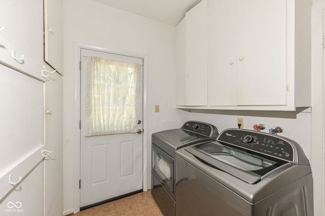 6905 Munsee Lane, Indianapolis, IN 46260