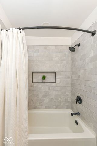 6905 Munsee Lane, Indianapolis, IN 46260