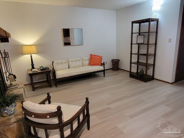 6212 Kirsten Dr, Pensacola, FL 32504