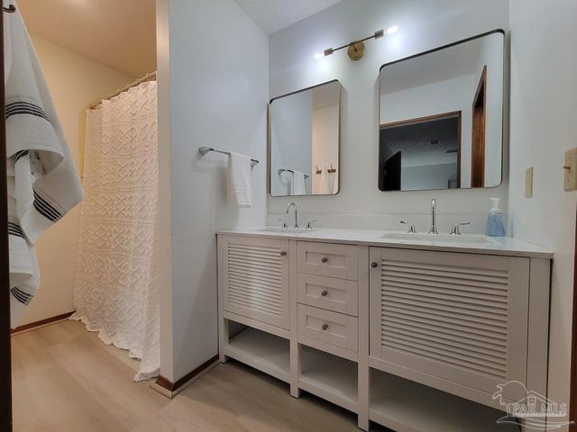 6212 Kirsten Dr, Pensacola, FL 32504