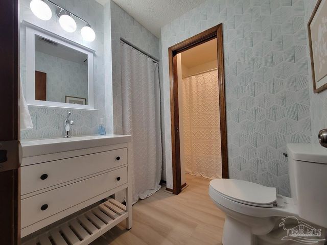 6212 Kirsten Dr, Pensacola, FL 32504