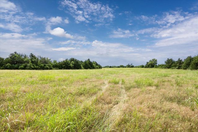 000 School Road, Industry, TX 78950