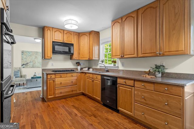 530 Silver Pine Trail, Roswell, GA 30076