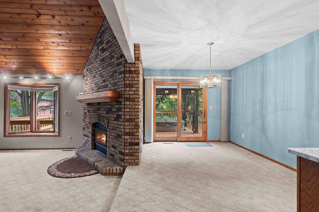 516 E EAGLE TERRACE, Green Bay, WI 54313