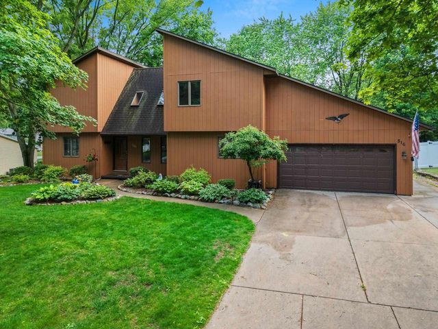 516 E EAGLE TERRACE, Green Bay, WI 54313