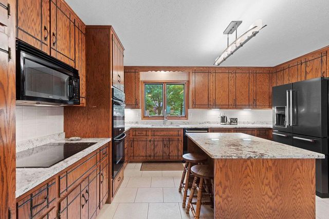 516 E EAGLE TERRACE, Green Bay, WI 54313