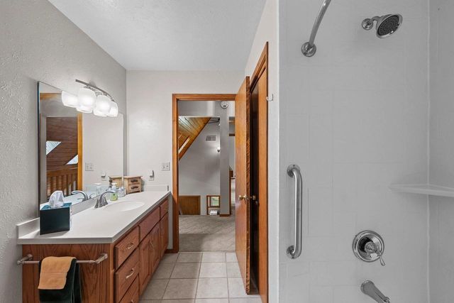 516 E EAGLE TERRACE, Green Bay, WI 54313