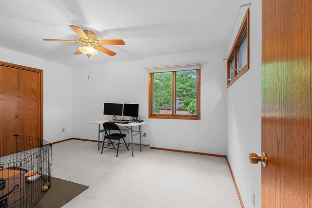 516 E EAGLE TERRACE, Green Bay, WI 54313