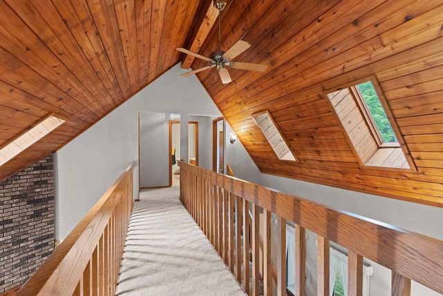 516 E EAGLE TERRACE, Green Bay, WI 54313