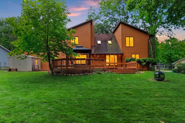 516 E EAGLE TERRACE, Green Bay, WI 54313