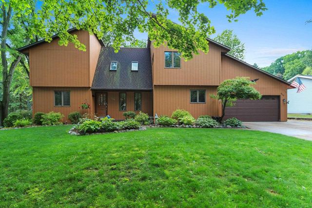 516 E EAGLE TERRACE, Green Bay, WI 54313