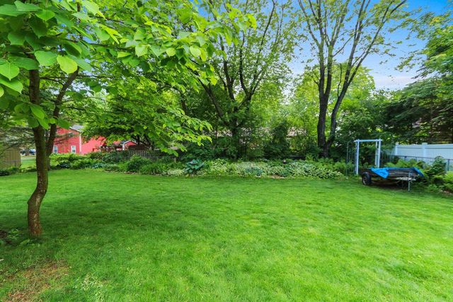516 E EAGLE TERRACE, Green Bay, WI 54313