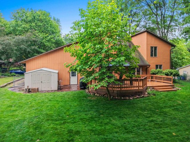 516 E EAGLE TERRACE, Green Bay, WI 54313