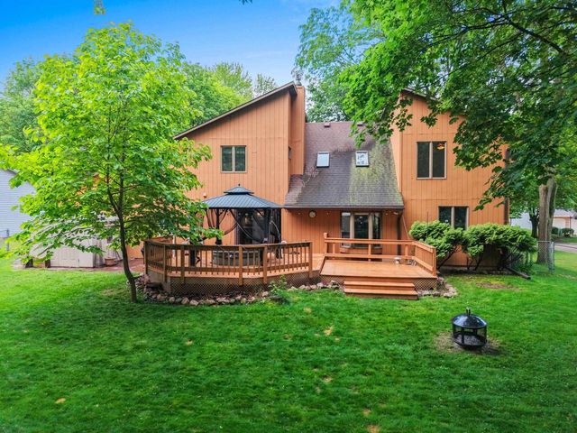 516 E EAGLE TERRACE, Green Bay, WI 54313