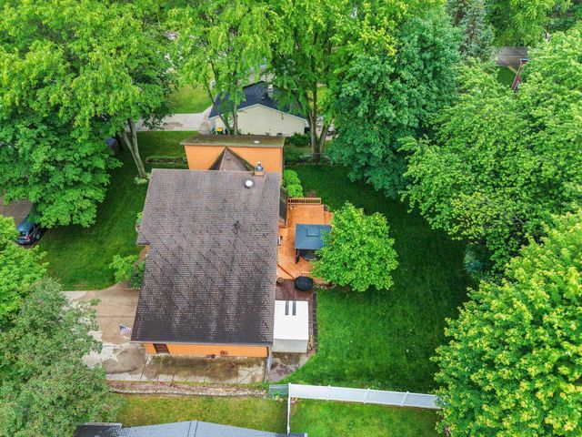 516 E EAGLE TERRACE, Green Bay, WI 54313