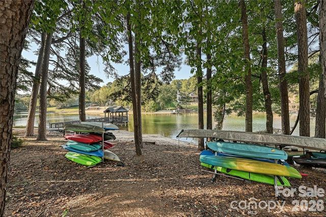 19905 Henderson Road F, Cornelius, NC 28031