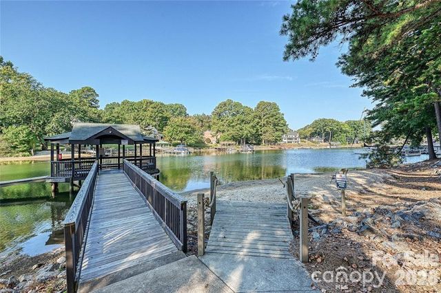 19905 Henderson Road F, Cornelius, NC 28031