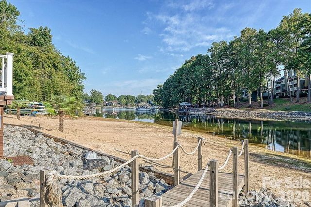 19905 Henderson Road F, Cornelius, NC 28031