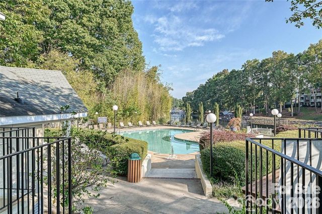 19905 Henderson Road F, Cornelius, NC 28031