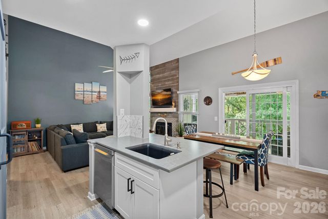 19905 Henderson Road F, Cornelius, NC 28031