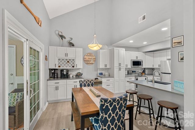 19905 Henderson Road F, Cornelius, NC 28031