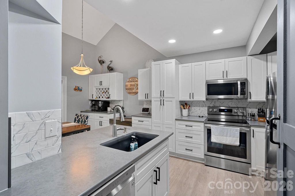 19905 Henderson Road F, Cornelius, NC 28031