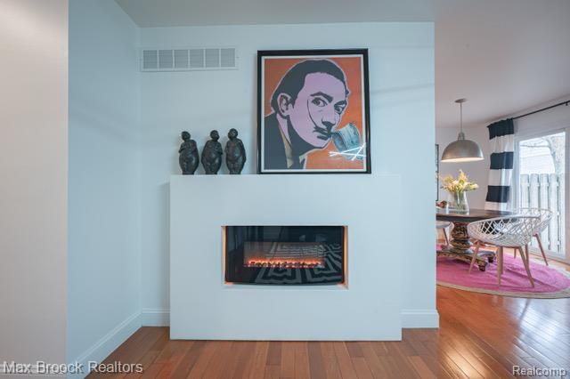 81 Stratford Lane, Rochester Hills, MI 48309