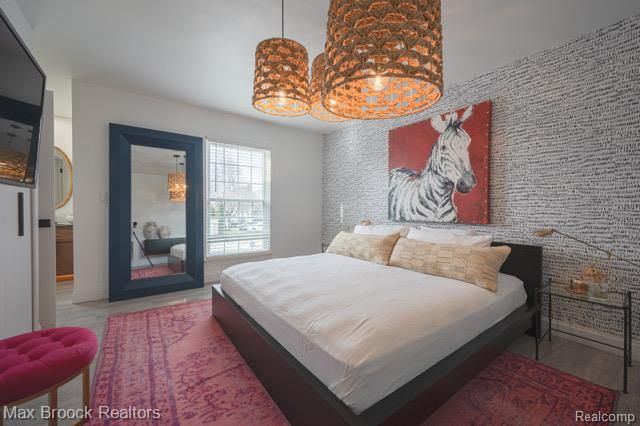 81 Stratford Lane, Rochester Hills, MI 48309